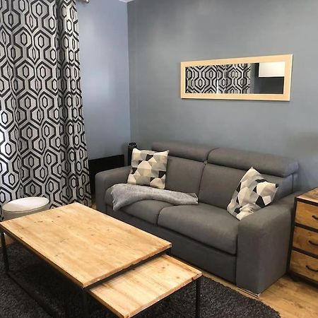 Cosy 3 Pieces En Face De La Gare Apartment ร็องบุยเย ภายนอก รูปภาพ