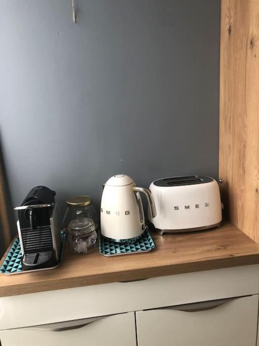 Cosy 3 Pieces En Face De La Gare Apartment ร็องบุยเย ภายนอก รูปภาพ