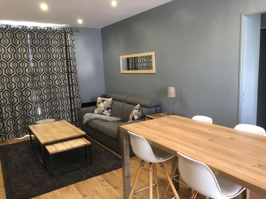 Cosy 3 Pieces En Face De La Gare Apartment ร็องบุยเย ภายนอก รูปภาพ